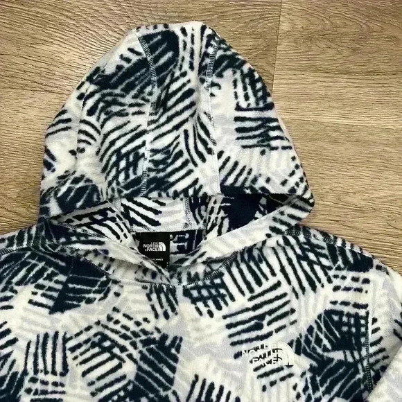 The North Face Women’s Fleece Hoodie, Small - Picture 2 of 15